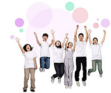 第五重創(chuàng)就業(yè)服務(wù)：全國(guó)性校友協(xié)會(huì)，溝通無(wú)限。 