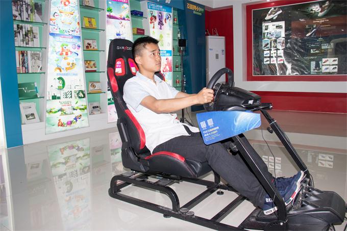 <b>放棄高薪的工作，只為來新華學習軟件</b>