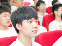 <b>四川新華與集團一起見證2018新華互聯(lián)網(wǎng)科技新專業(yè)發(fā)布會</b>