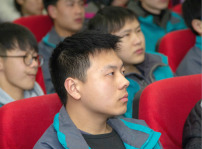 <b>新生的第一課，四川新華2019級(jí)新生座談會(huì)！</b>