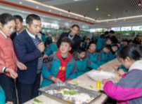 <b>團團圓圓慶元宵，四川新華玩出新花樣</b>