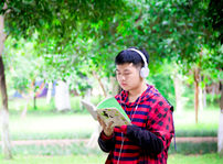 <b>感謝家人的支持，讓我在新華的天空下以夢(mèng)為馬</b>