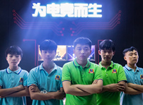 <b>【電競少年·C位出道】：新華行走中的冠軍</b>