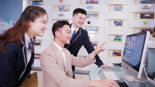 <b>【媒體關注】新華電腦聯合央視頻為廣大學子定制免費課程</b>