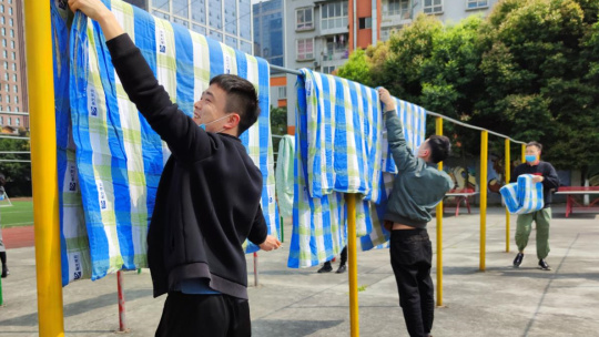 <b>暖心！這群老師在學生返校前干了這件事</b>