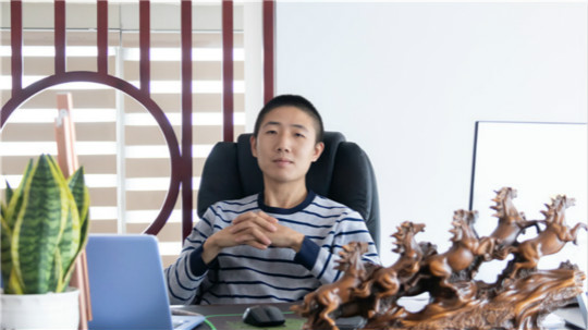 <b>堅韌鑄就卓越 汗水澆灌成功</b>