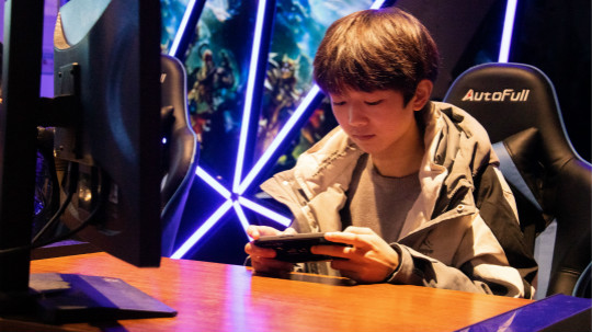 <b>青春不迷茫！電競(jìng)是夢(mèng)想，也是我前進(jìn)的力量！</b>