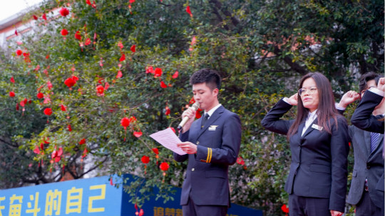 <b>新生見面會開學的第一課——院長助理寄語</b>