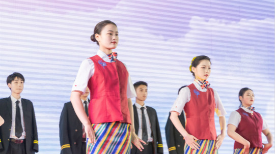 <b>新華 《有志、有智、有質(zhì)》青年</b>