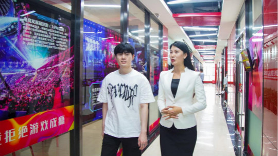 <b>《老師來了》公開課全新起航，“護國螳螂”靈藥龍城太原激情開講！</b>