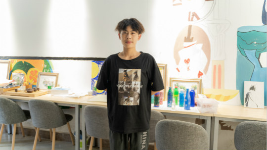 <b>劉鑫毅：這里有不一樣的課堂，不一樣的校園環境</b>