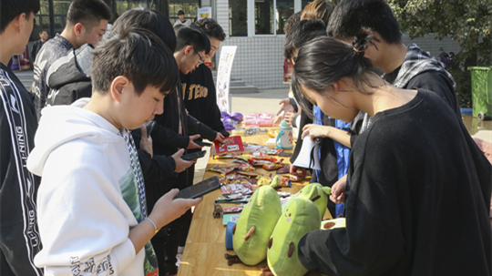 <b>我去，這么多人來新華是干啥？</b>