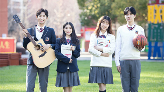 <b>新華攜手名企，定向委培人才，讓學生好就業、就好業！</b>