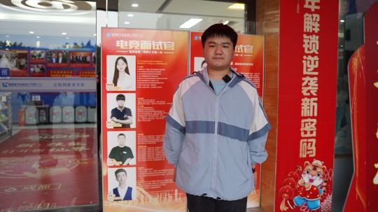 <b>轉(zhuǎn)學(xué)來新華，在自己熱愛的領(lǐng)域開出花</b>