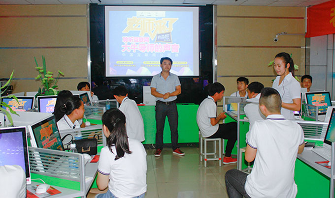 老師來(lái)了，行業(yè)大咖講述關(guān)于設(shè)計(jì)師的那些事