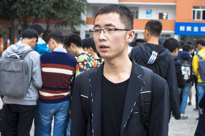 退伍不褪色，在新華續(xù)寫不凡