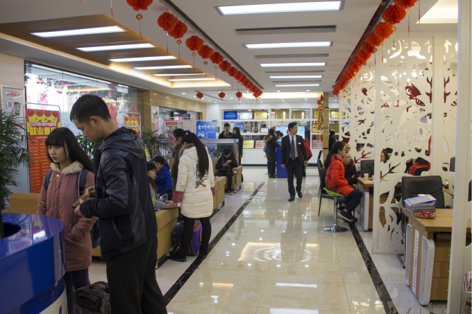 新年新氣象，新生報名場面火爆