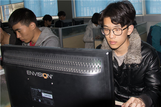 長得帥氣是優(yōu)勢(shì)，活得帥氣才是本事