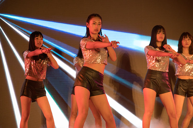 四川新華隆重舉辦中秋國(guó)慶雙節(jié)文藝晚會(huì)