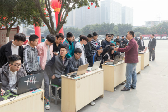 歡樂鬧元宵，四川新華玩出新花樣