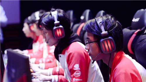 提前探秘 新華互聯(lián)網(wǎng)科技四大新專業(yè)神秘面紗