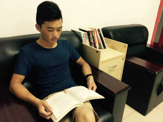 他用前半生讀懂了我，我用后半生贈你們歲月靜好