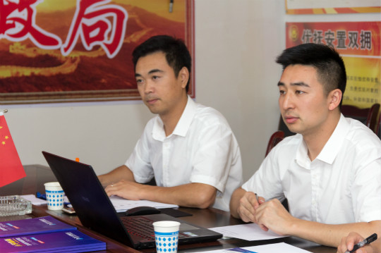 熱烈祝賀四川新華電腦學(xué)院對(duì)口松潘縣電商扶持項(xiàng)目成功簽約!