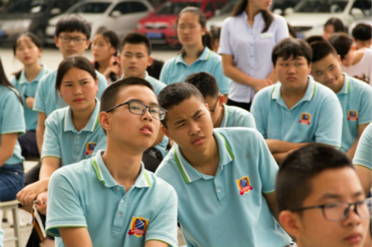十年歸來，仍是少年 新華教育三十周年華誕之際榮譽校友齊聚母校