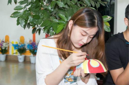 魅力面具 青春正好—四川新華面具彩繪大賽high！high！high！