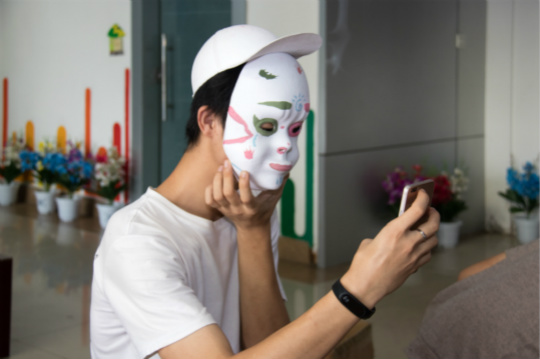 魅力面具 青春正好—四川新華面具彩繪大賽high！high！high！