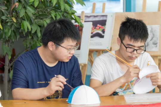 魅力面具 青春正好—四川新華面具彩繪大賽high！high！high！