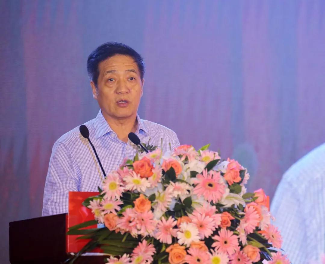 新華教育集團新華互聯網科技30周年慶典華麗綻放