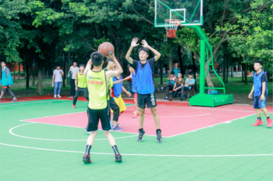 完美收官！四川新華籃球賽火力全開 決賽現場上演強強對決！