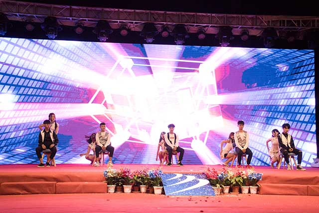 “慶國慶·迎新生”暨四川新華2018年秋季開學典禮圓滿落幕