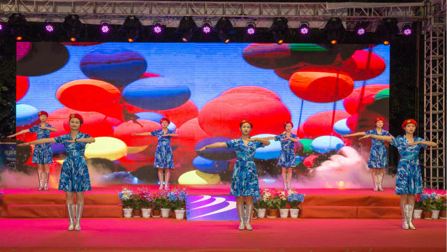 “歌舞青春·圓夢(mèng)新華”國(guó)慶晚會(huì)美圖來(lái)襲