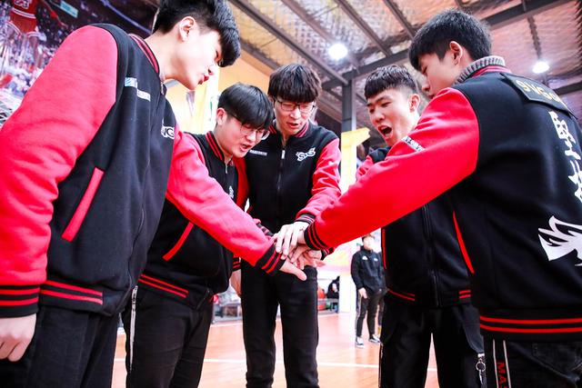 理實(shí)結(jié)合，新華學(xué)子展現(xiàn)專業(yè)電競(jìng)風(fēng)采！