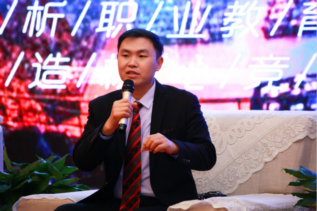 畢業(yè)即就業(yè)！AI時代的互聯網職業(yè)教育