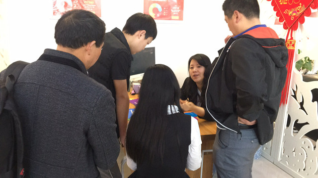 春風十里，不如踏青來新華報名的你！