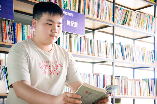 白宇翔|初中輟學，沒有技術怎么辦？選對專業很重要！