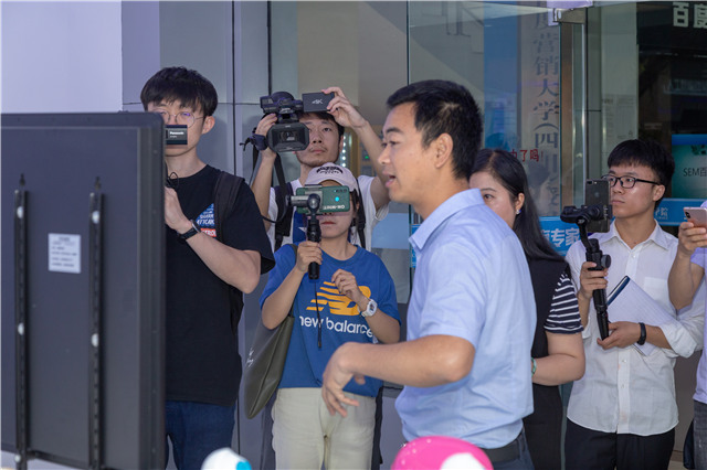 “匠心實(shí)力·質(zhì)敬品牌”百家媒體新華行帶你看點(diǎn)不一樣的！