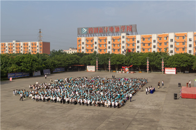 直擊2019優(yōu)秀優(yōu)干頒獎(jiǎng)典禮現(xiàn)場(chǎng)：你的優(yōu)秀從來(lái)不缺舞臺(tái)