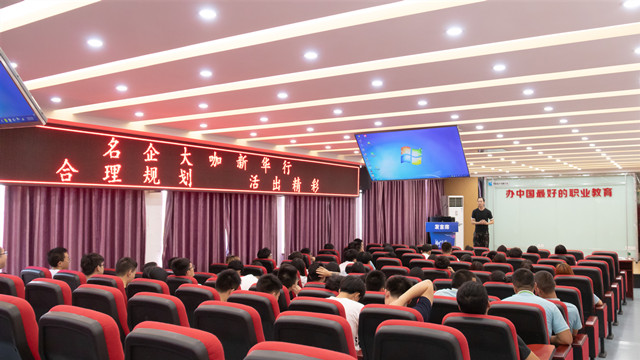 辦好職業教育，教學我們是認真的！名企大咖新華行