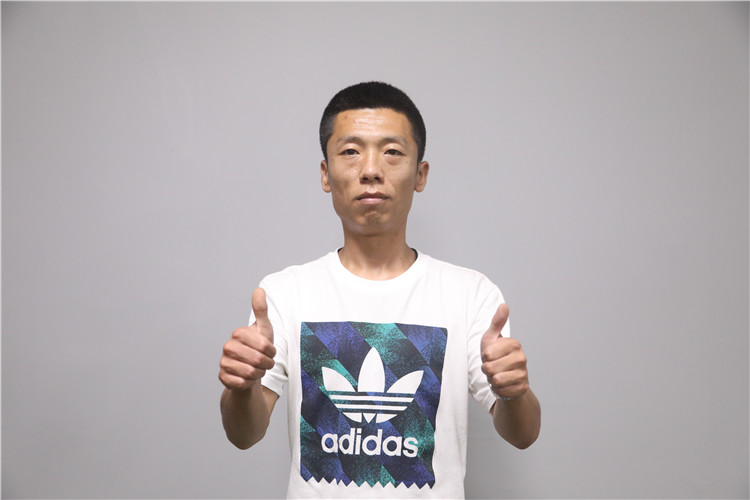 畢業(yè)十年把家鄉(xiāng)蘋(píng)果銷(xiāo)往世界各地