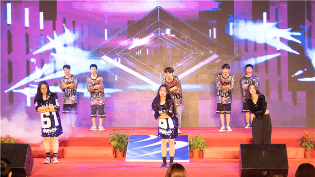 多圖預(yù)警，四川新華“慶國慶·迎新生”大型文藝晚會(huì)精彩回顧！