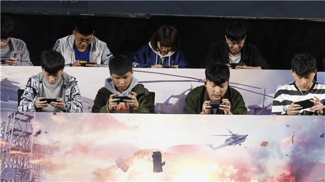 四川新華電競(jìng)隊(duì)再獲佳績(jī)，將赴清華大學(xué)參加決賽！