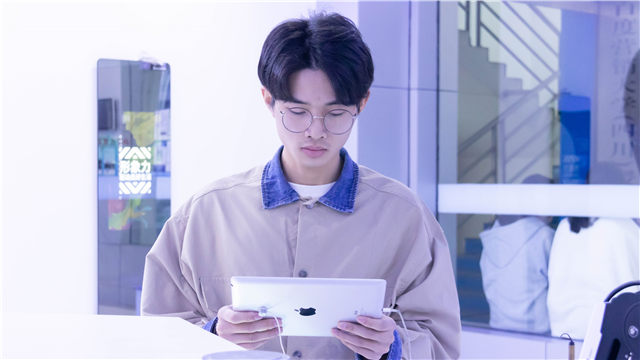 張良杰：人生沒(méi)有捷徑，唯有一步一腳印 