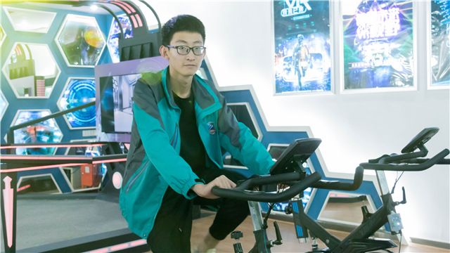 來(lái)新華學(xué)設(shè)計(jì)，為夢(mèng)想加冕