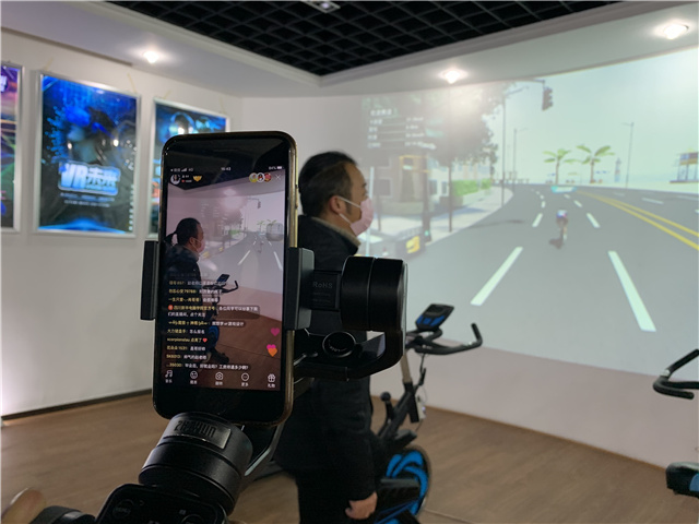 選擇新華學(xué)電商，線上開啟新學(xué)年