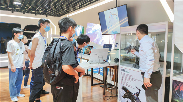 5?1嗨學季｜四川新華五一試學體驗營火爆開營！