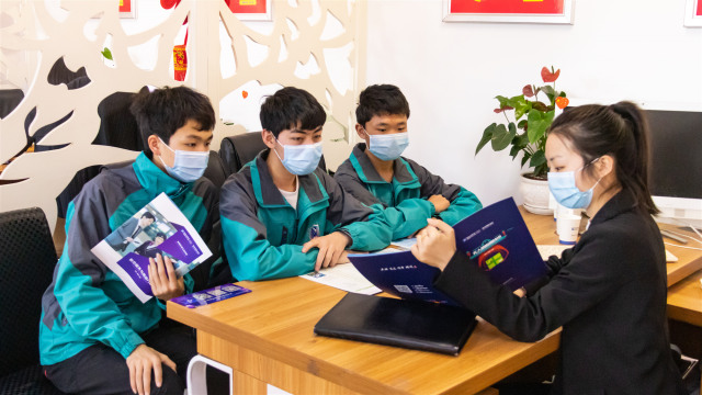 好朋友，新同學，一起創造精彩未來！